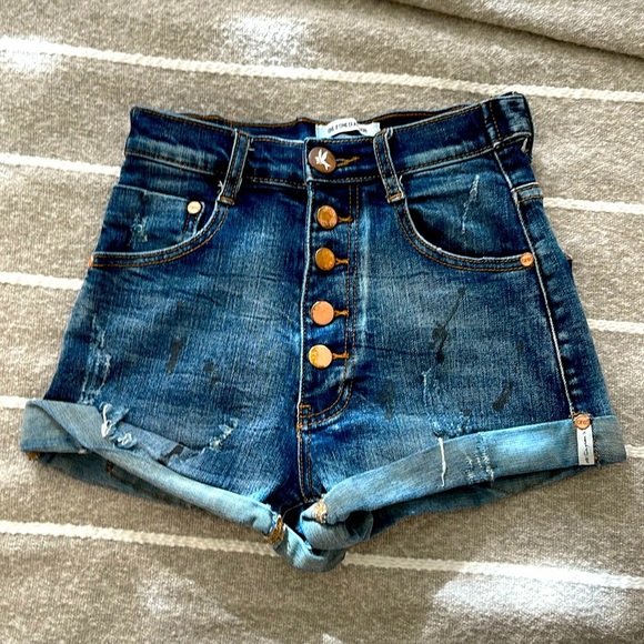 ONE X One Teaspoon Harlets High-Rise Fitted Twisted Cuff Hem Denim Shorts| 24 - Picture 1 of 5